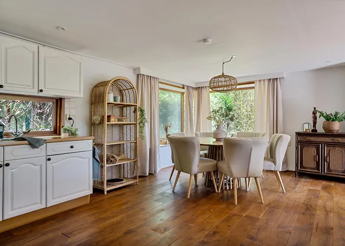 Boshuisje Woodsy 6pers - Nabij Toverland Chalet Sevenum