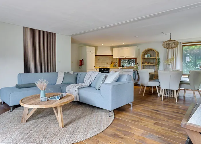 Boshuisje Woodsy 6pers - Nabij Toverland Chalet Sevenum